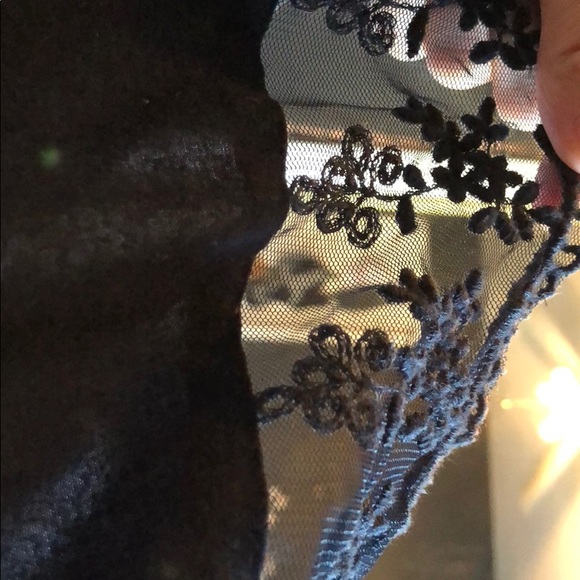 Black tank lace fringe top - Picture 5 of 6